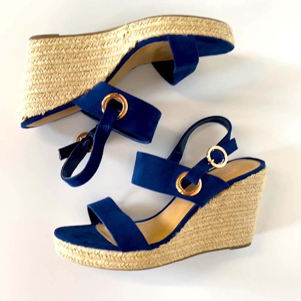 Lauren Conrad Wedge Sandals 💙